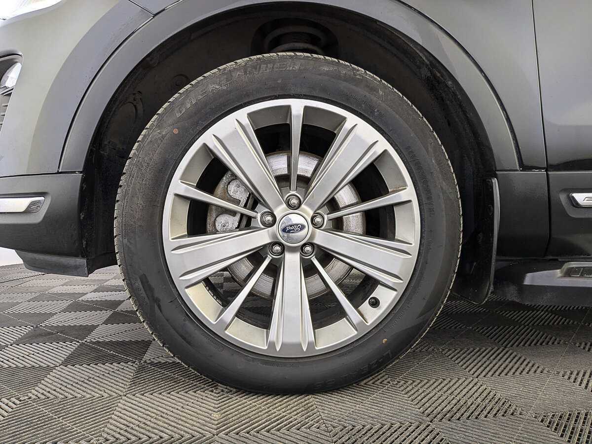 Ford Explorer, 2019 Фото №12