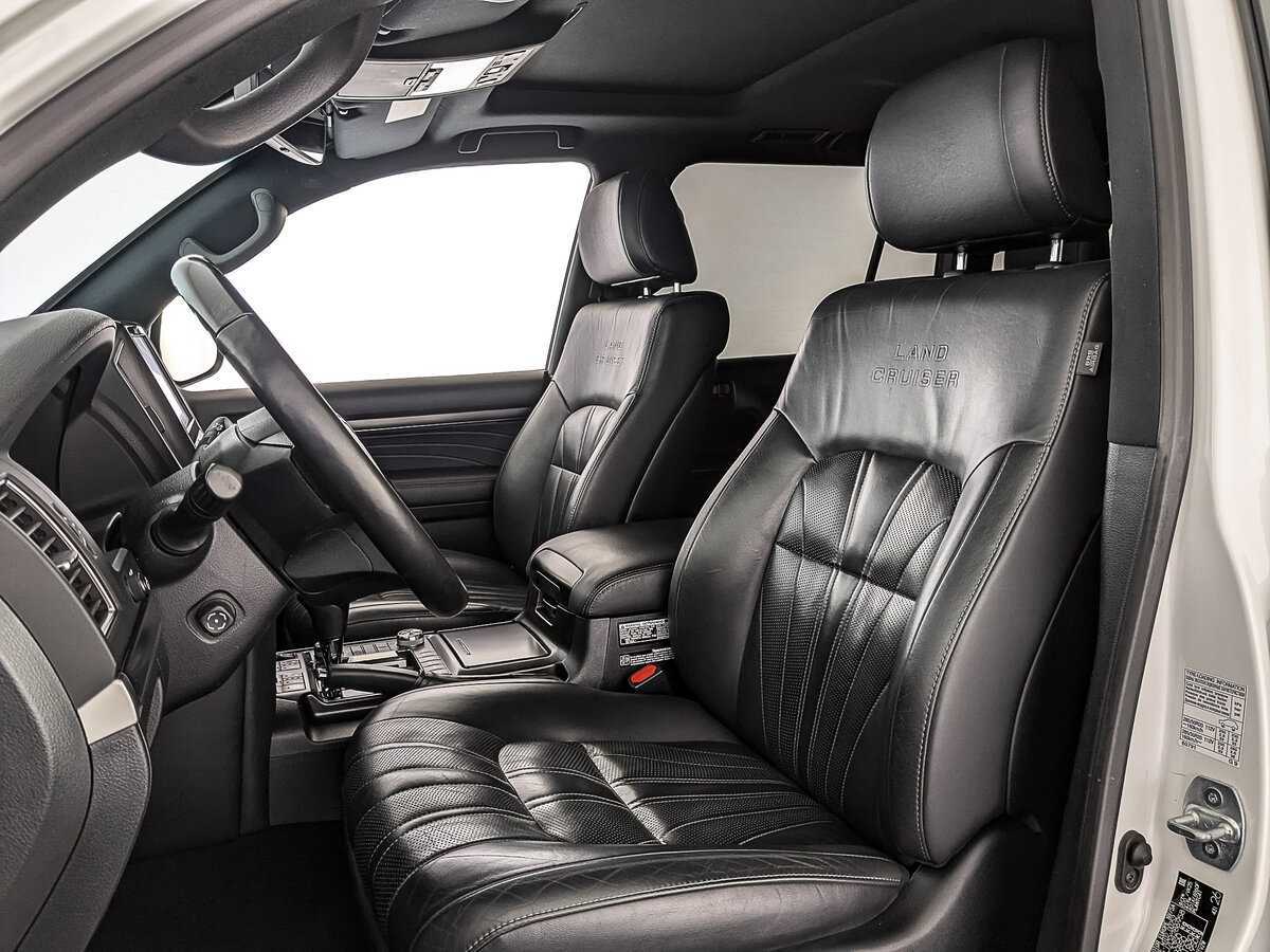 Toyota Land Cruiser, 2019 Фото №18