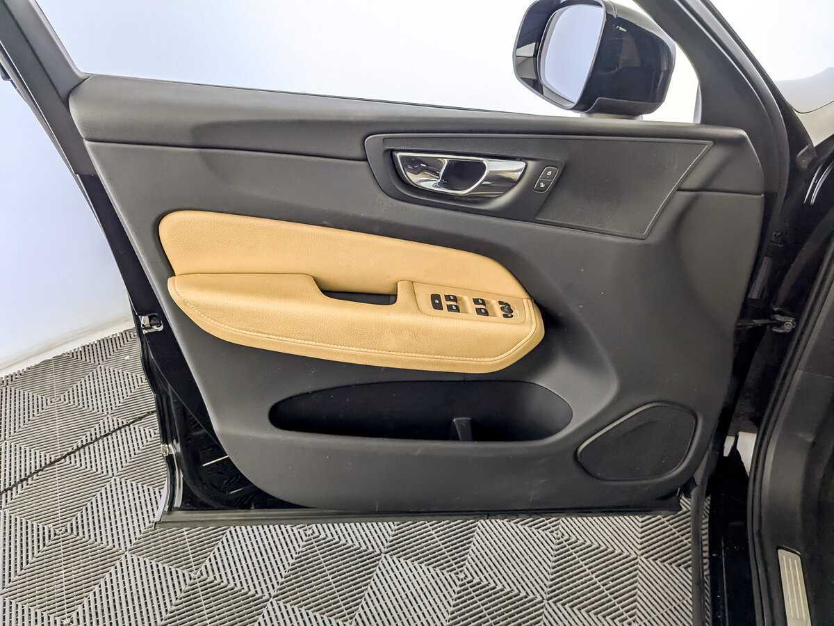 Volvo XC60, 2018 Фото №17