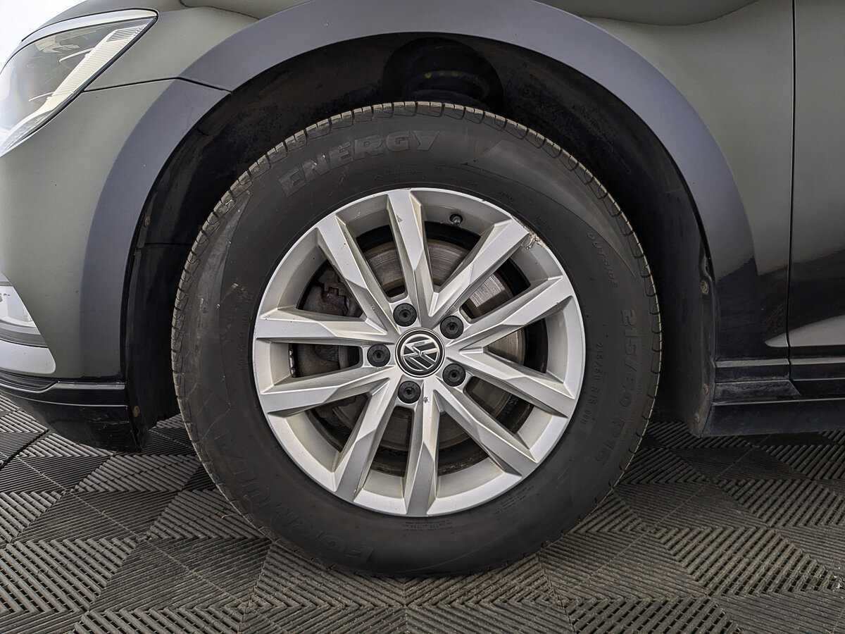Volkswagen Passat, 2016 Фото №18