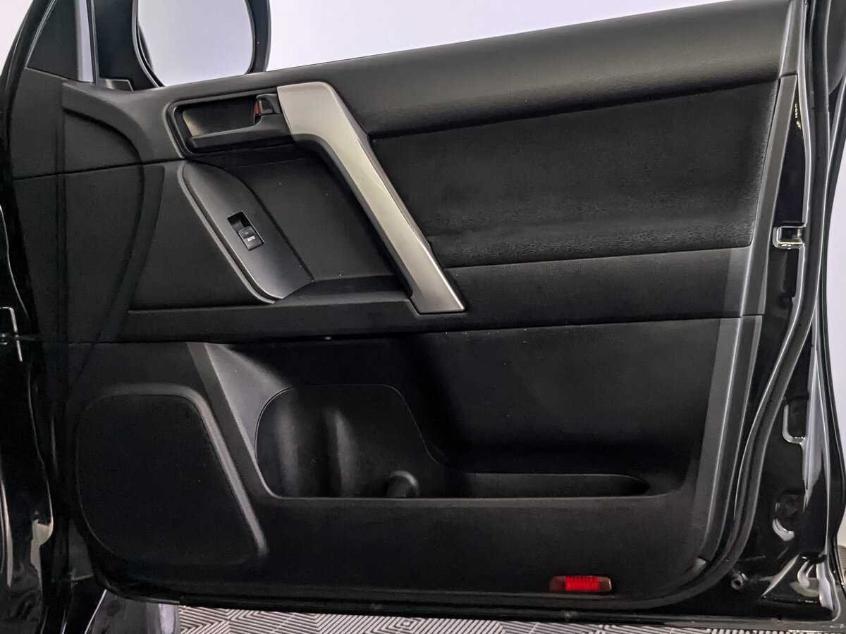 Toyota Land Cruiser Prado, 2020 Фото №24