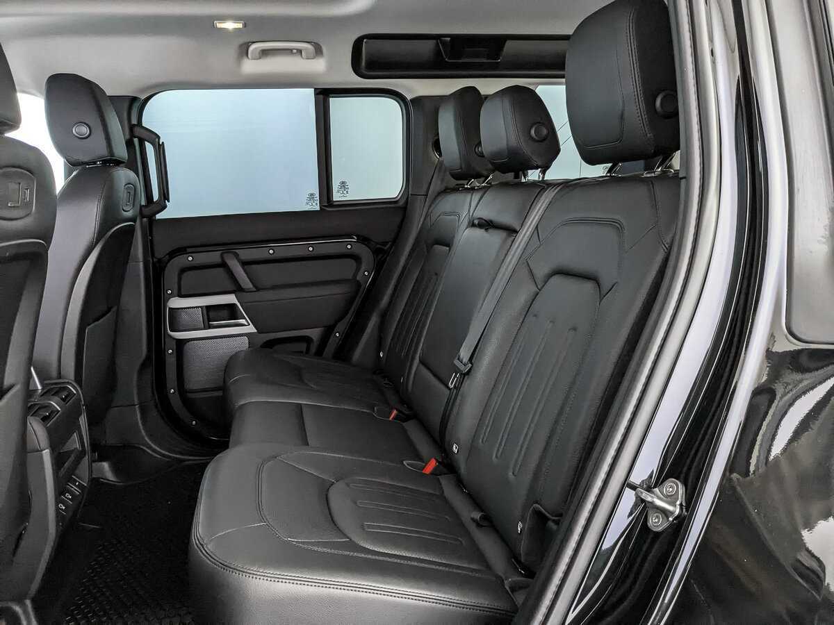 Land Rover Defender 110, 2021 Фото №17