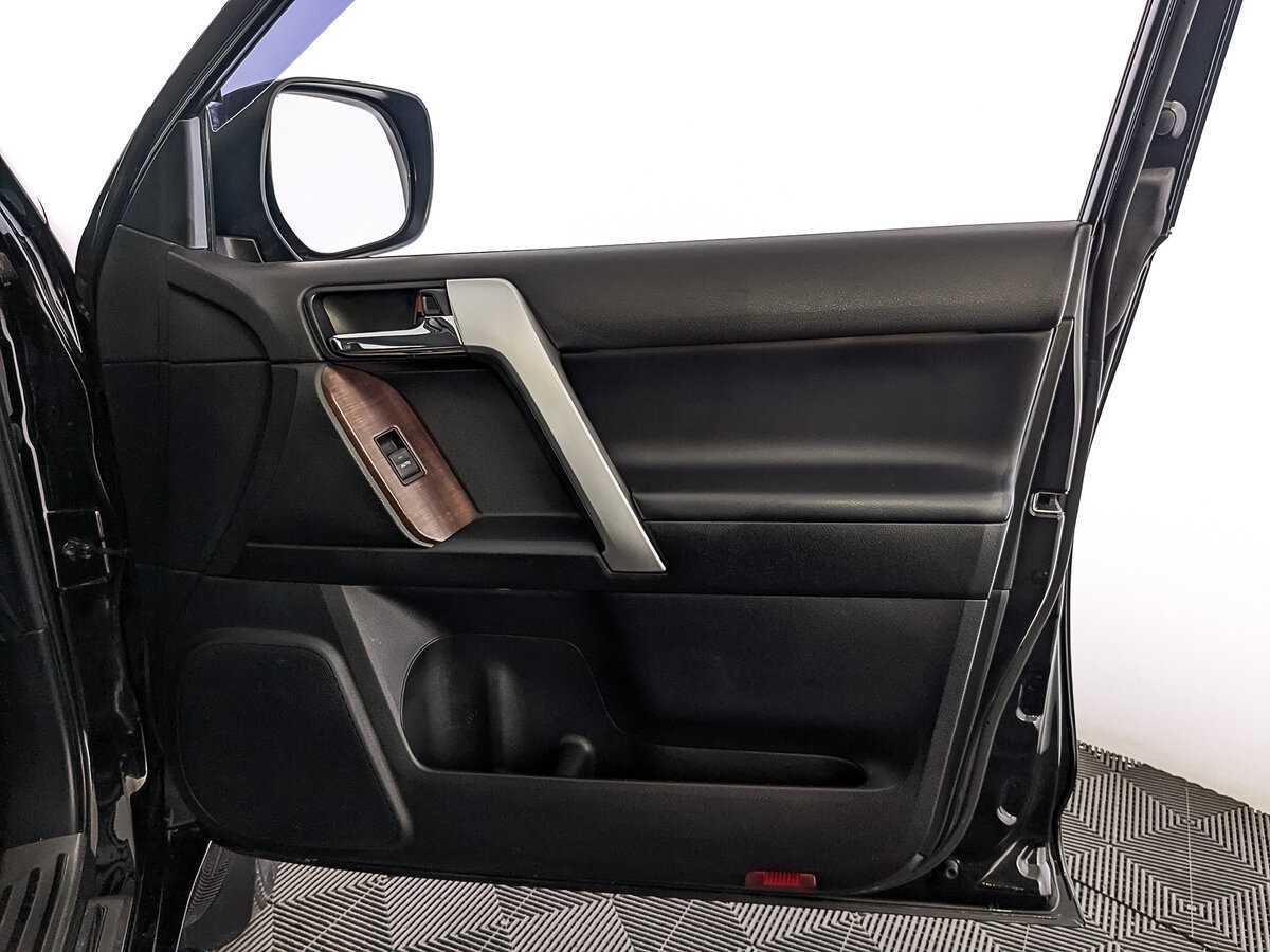 Toyota Land Cruiser Prado, 2017 Фото №24