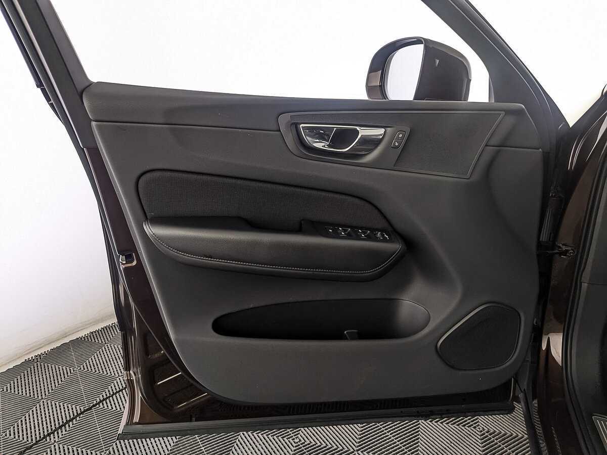 Volvo XC60, 2018 Фото №16