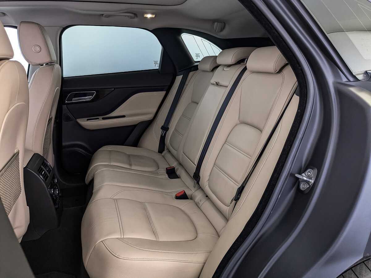 Jaguar F-Pace, 2018 Фото №18