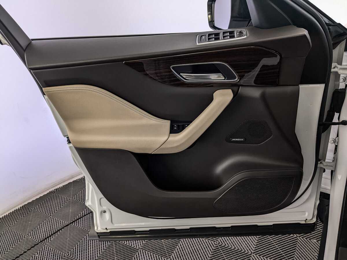 Jaguar F-Pace, 2018 Фото №19