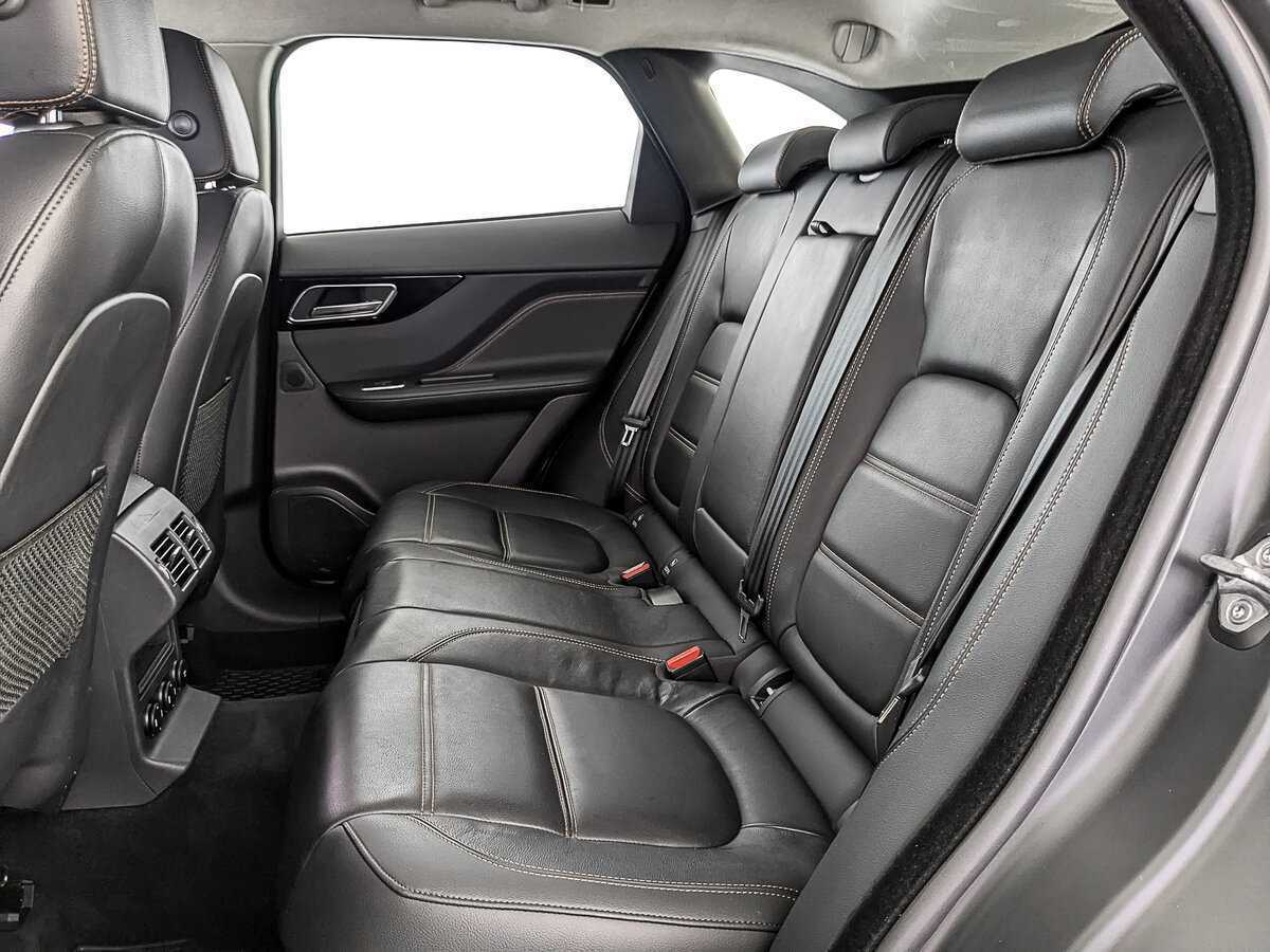 Jaguar F-Pace, 2018 Фото №18