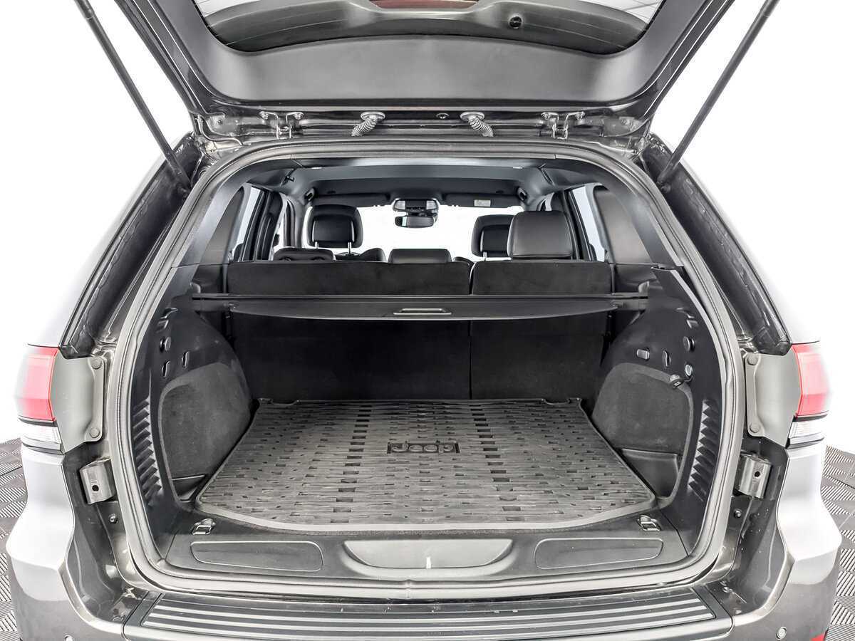 Jeep Grand Cherokee, 2018 Фото №9
