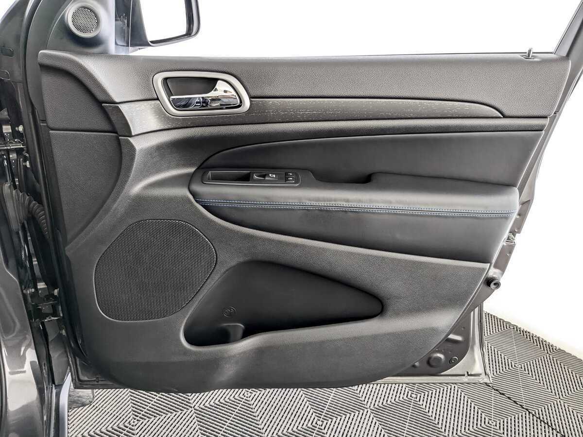 Jeep Grand Cherokee, 2018 Фото №24