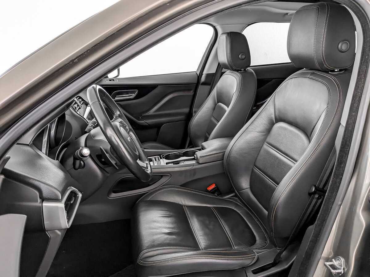 Jaguar F-Pace, 2017 Фото №20