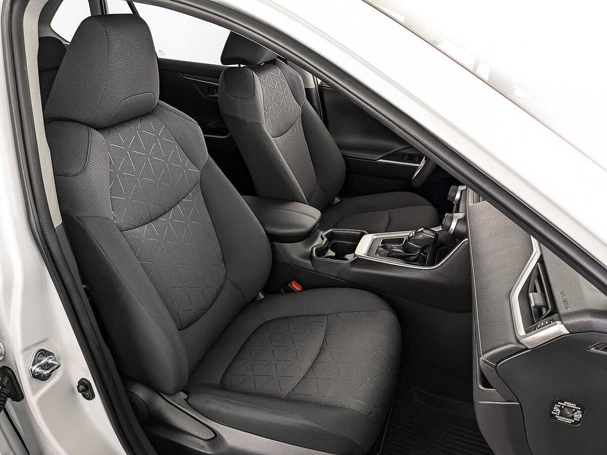 Toyota RAV4, 2021 Фото №21