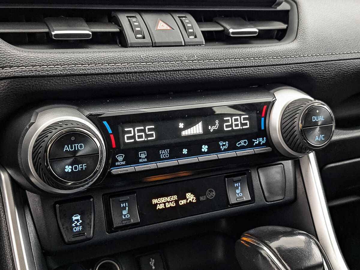 Toyota RAV4, 2021 Фото №25