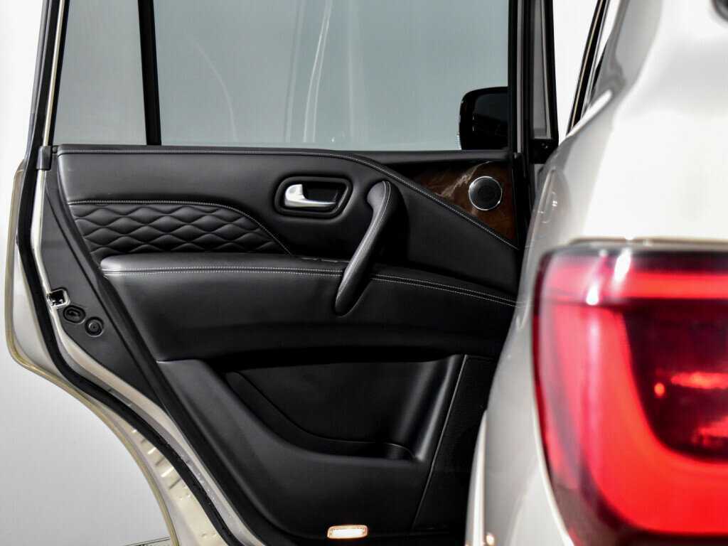 Infiniti QX80, 2018 Фото №12