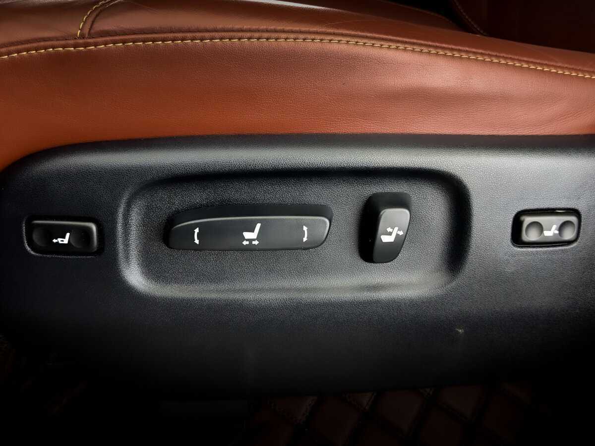 Lexus LX 450d, 2019 Фото №21