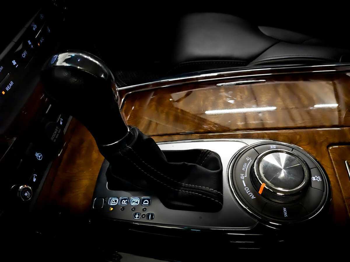 Infiniti QX80, 2017 Фото №28