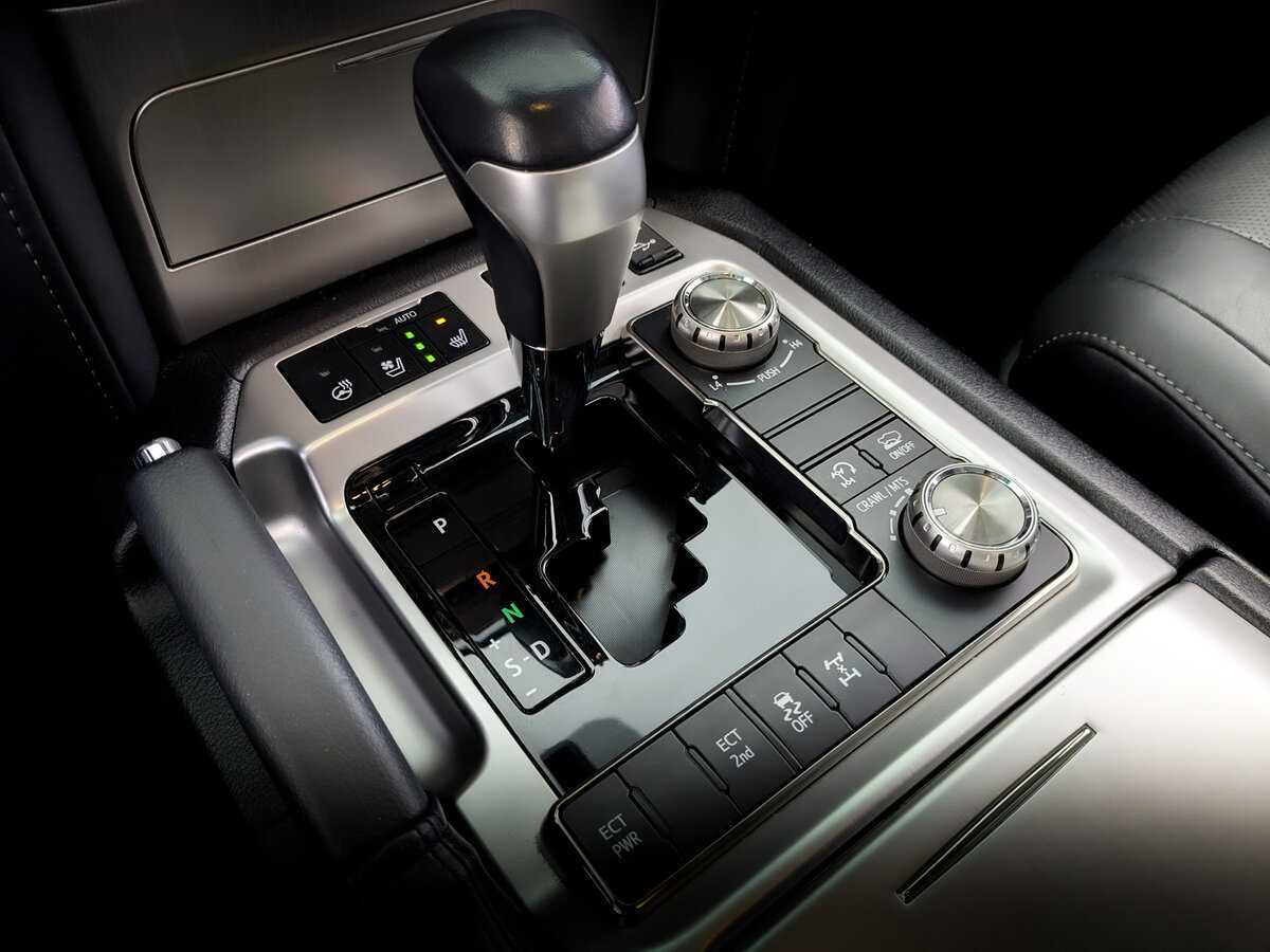 Toyota Land Cruiser, 2018 Фото №26