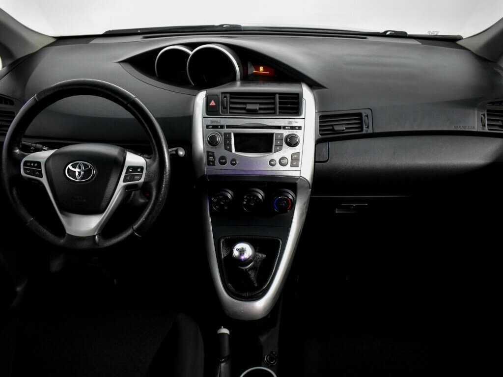 Toyota Verso, 2010 Фото №15