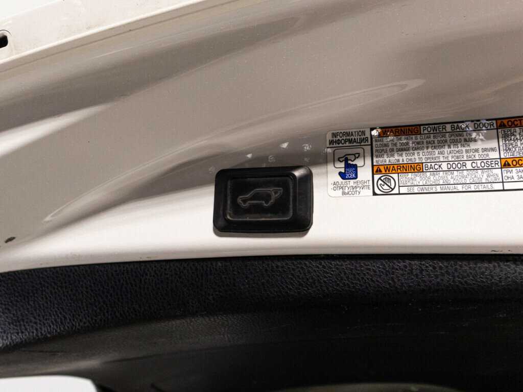 Toyota RAV4, 2017 Фото №16