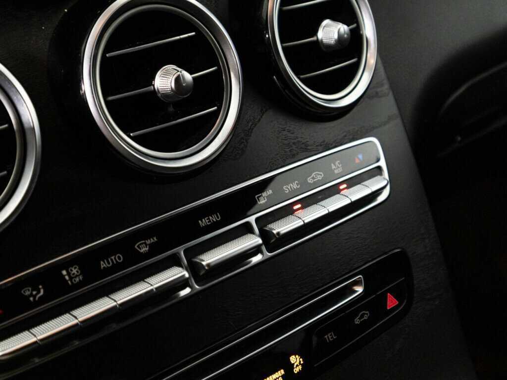 Mercedes-Benz GLC Coupe 250 d, 2018 Фото №22