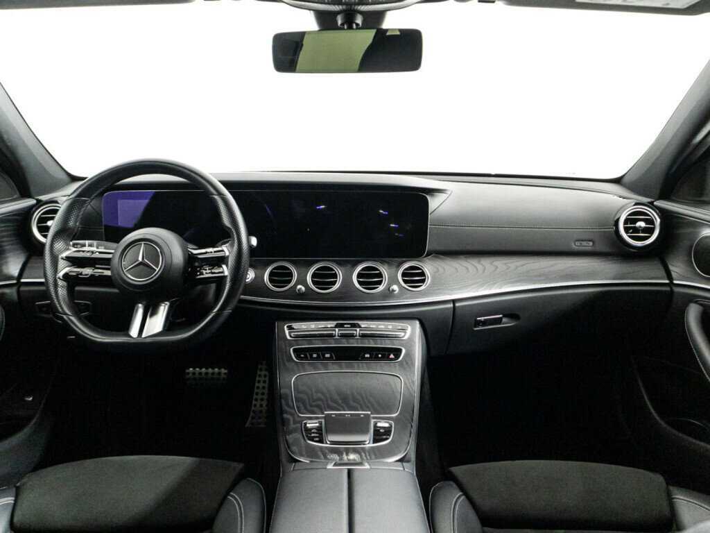 Mercedes-Benz E-Класс 200, 2020 Фото №13