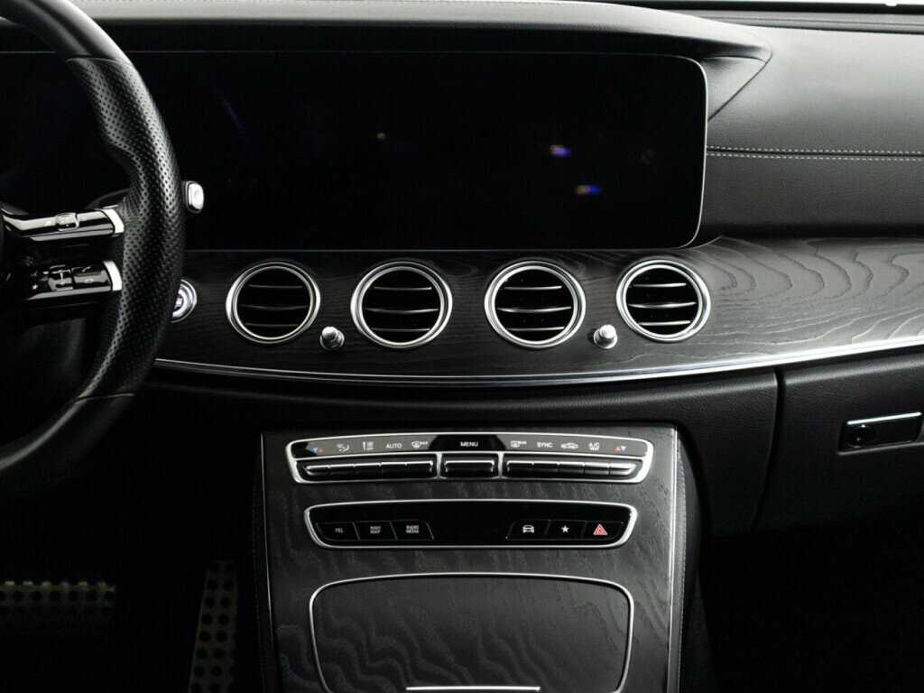 Mercedes-Benz E-Класс 200, 2020 Фото №14