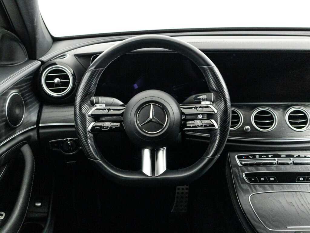 Mercedes-Benz E-Класс 200, 2020 Фото №21