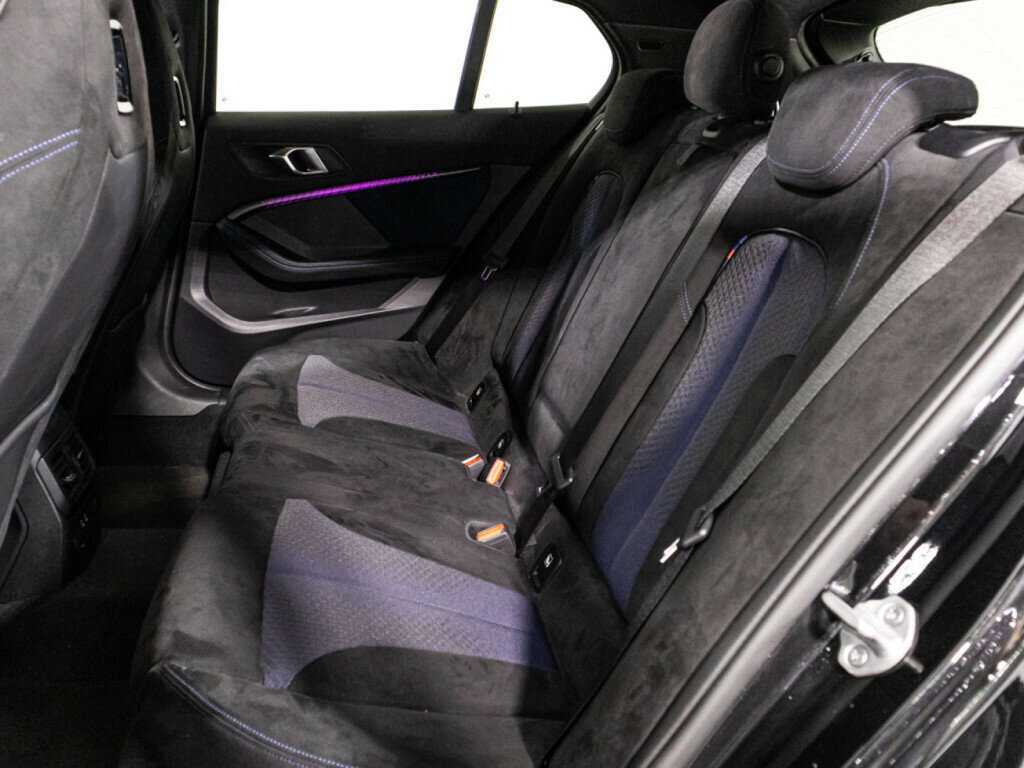 BMW 1 серии M135i xDrive, 2019 Фото №10