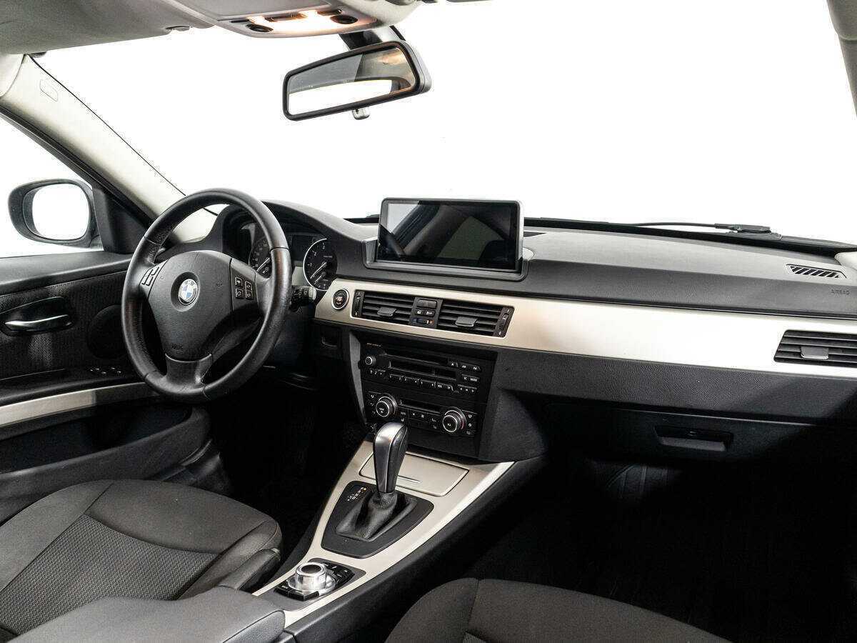 BMW 3 серии 318i, 2011 Фото №9