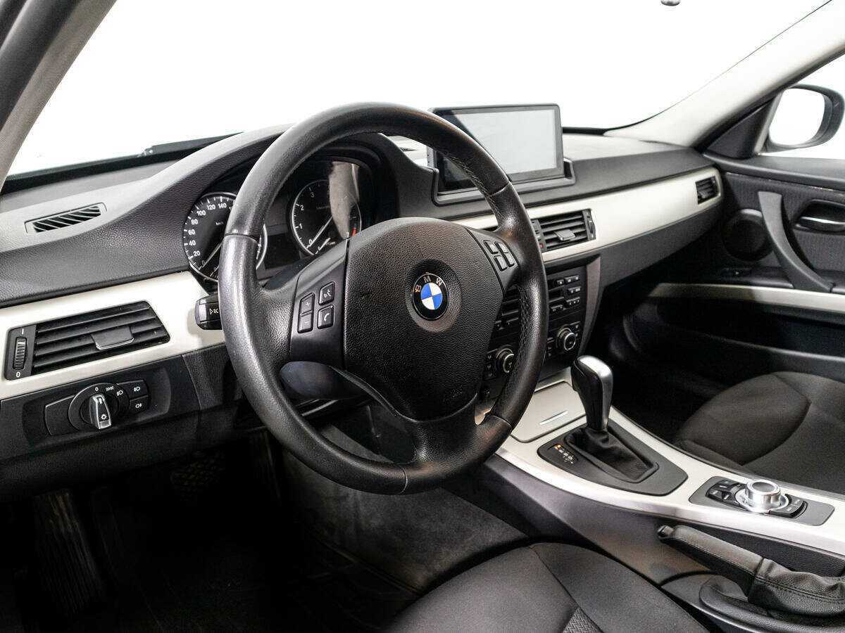 BMW 3 серии 318i, 2011 Фото №11