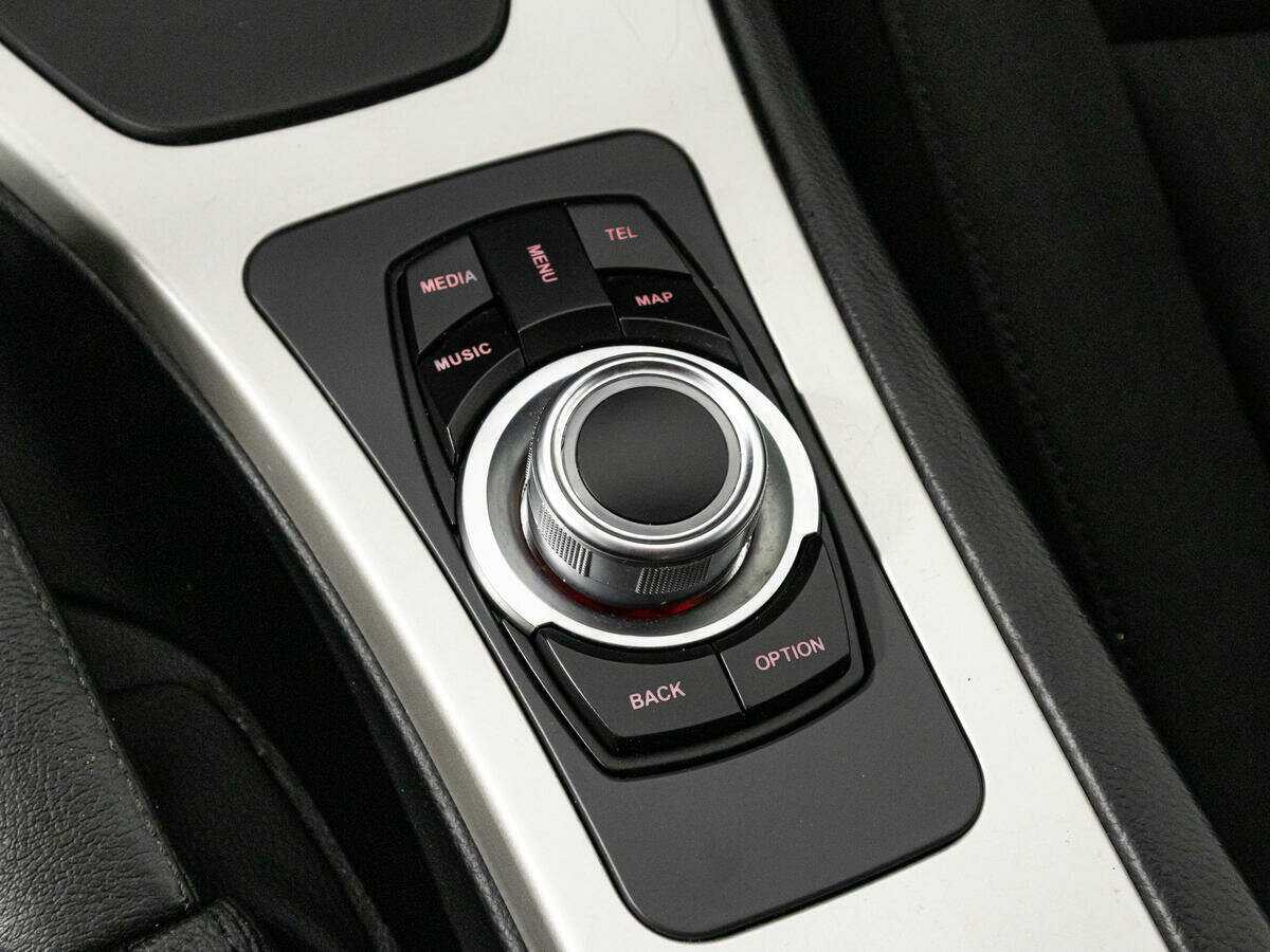 BMW 3 серии 318i, 2011 Фото №16