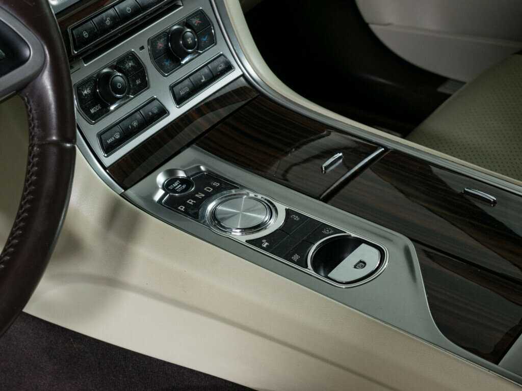 Jaguar XF, 2011 Фото №14
