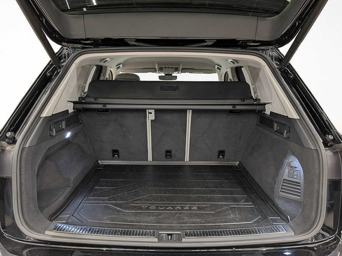 Volkswagen Touareg, 2020 Фото №10