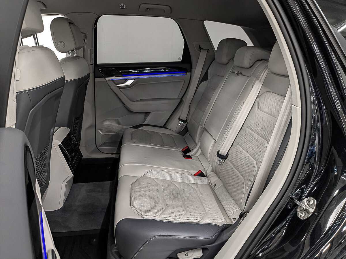 Volkswagen Touareg, 2020 Фото №18