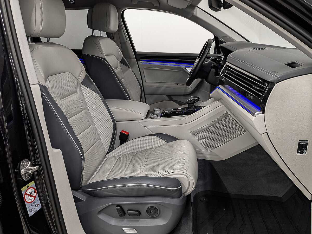 Volkswagen Touareg, 2020 Фото №24