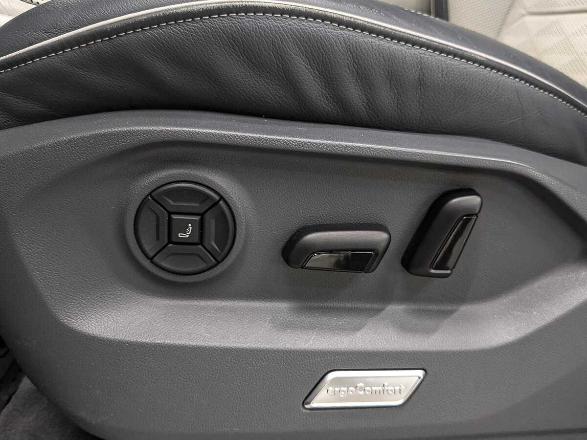 Volkswagen Touareg, 2020 Фото №26