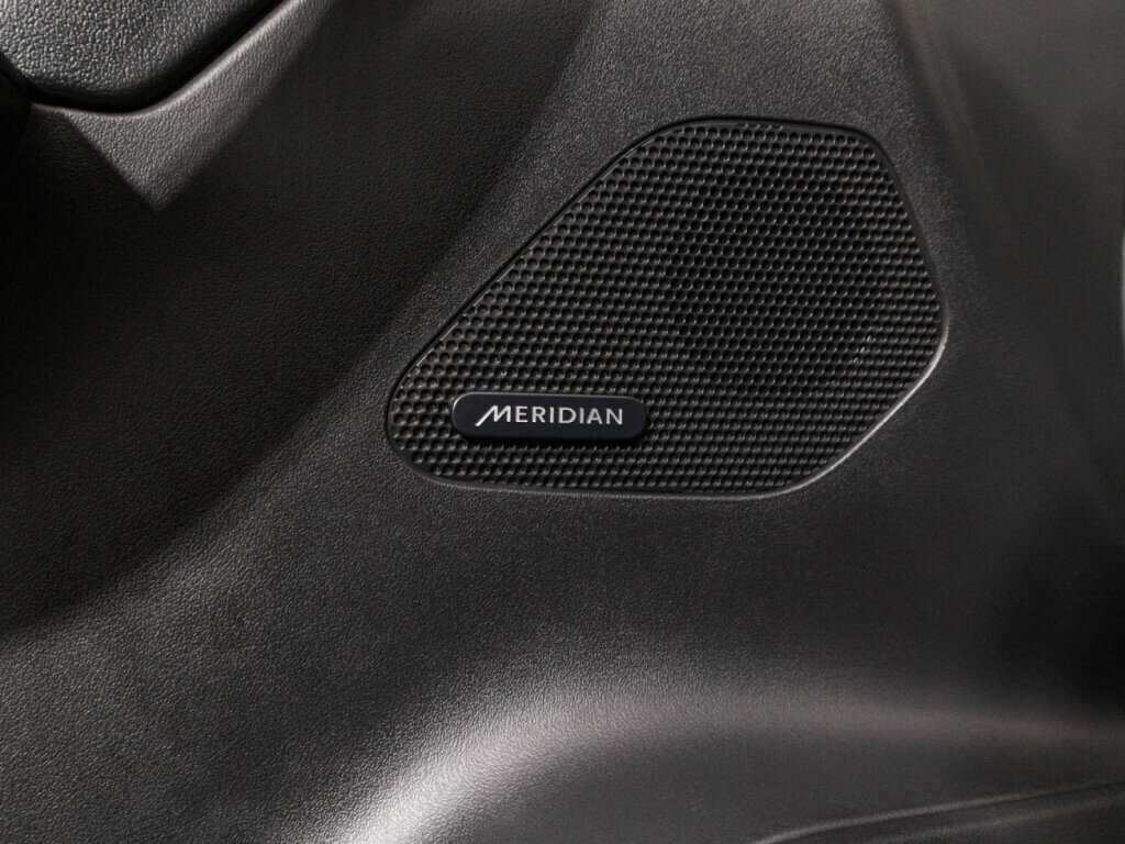 Jaguar F-Pace, 2016 Фото №21