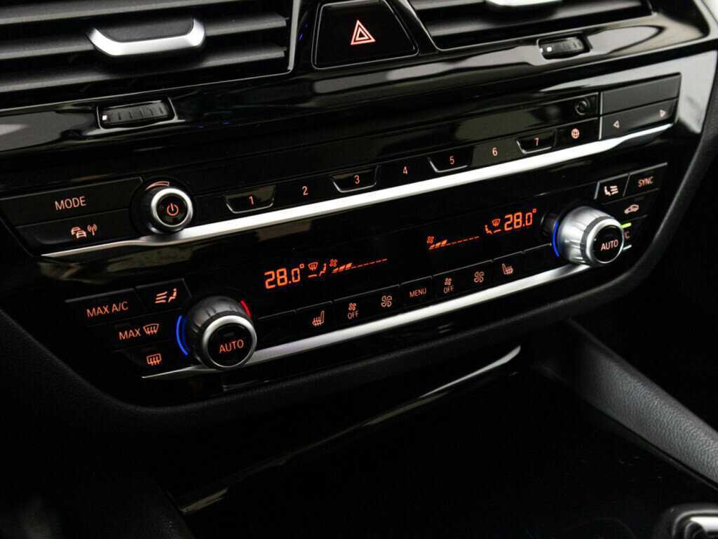 BMW 5 серии 520d xDrive, 2020 Фото №18