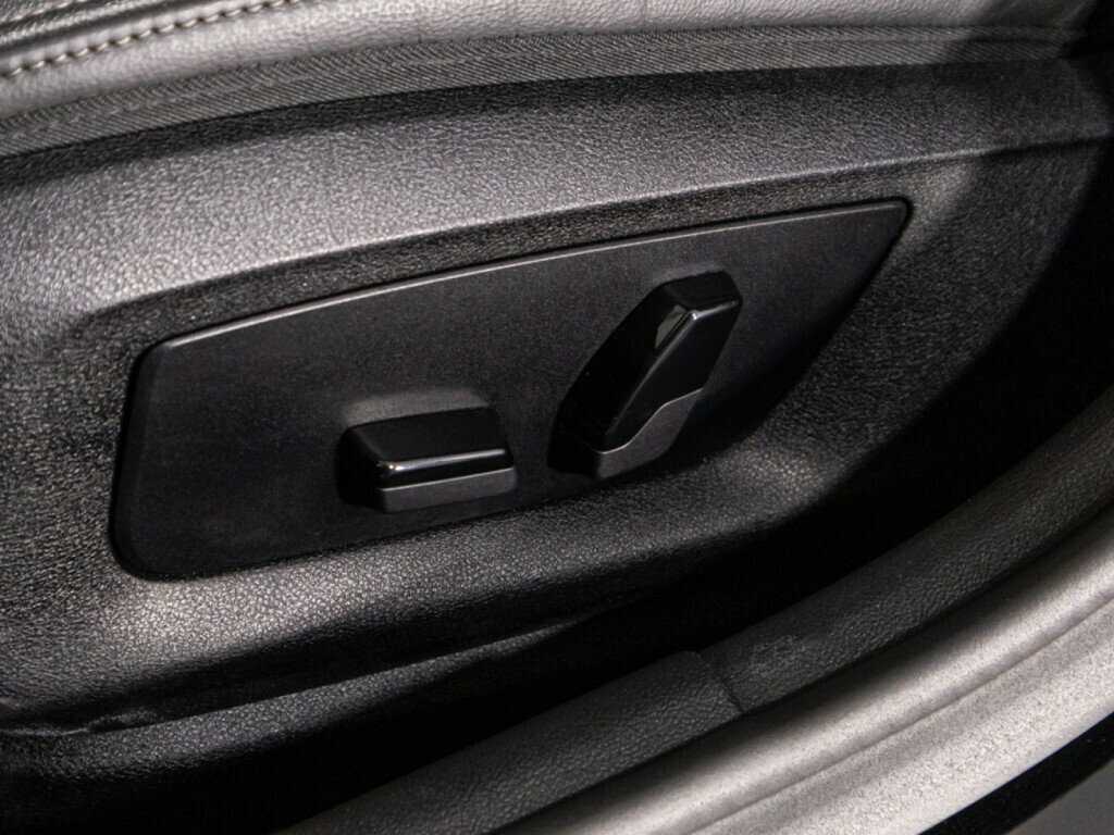 BMW 5 серии 520d xDrive, 2020 Фото №22