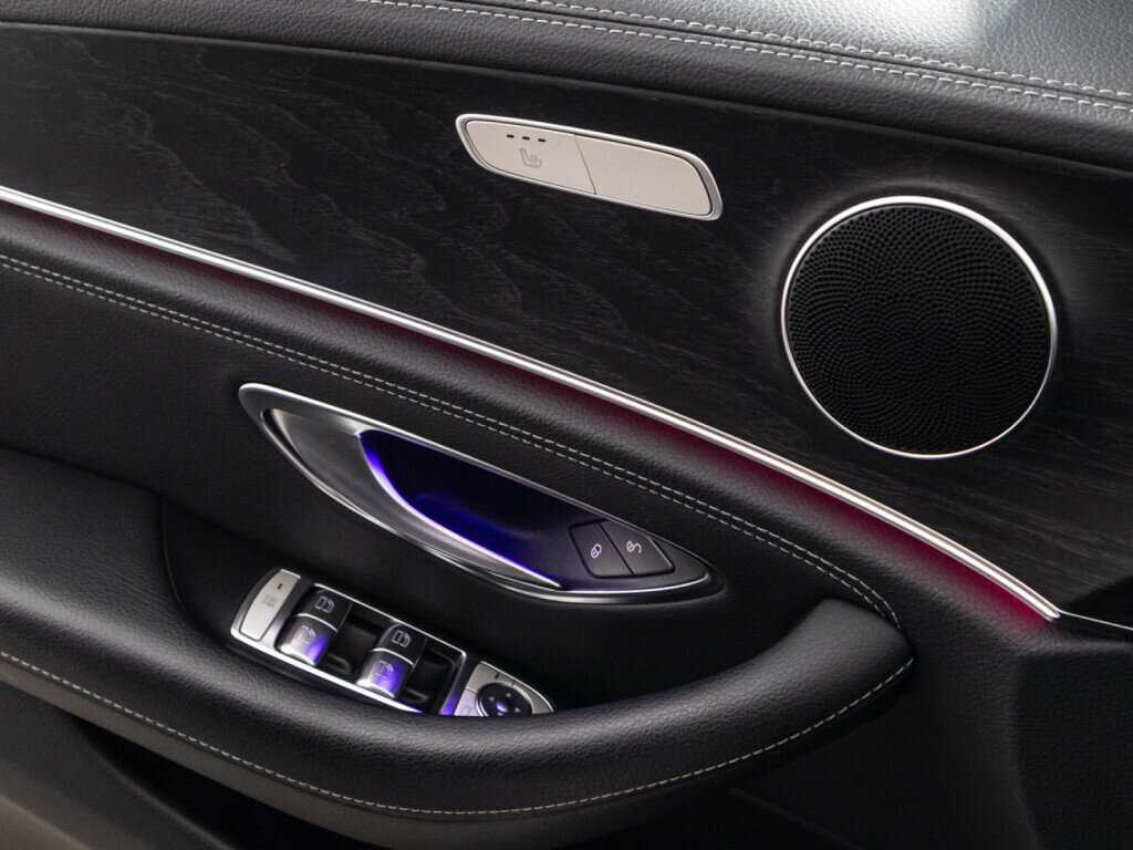 Mercedes-Benz E-Класс 220 d, 2020 Фото №16