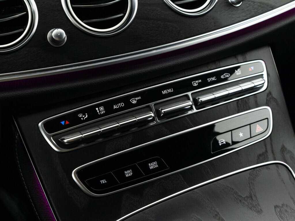 Mercedes-Benz E-Класс 220 d, 2020 Фото №18
