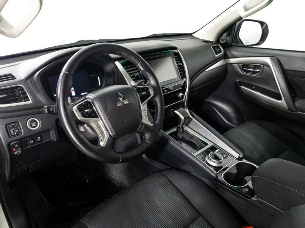 Mitsubishi Montero Sport, 2022 Фото №9