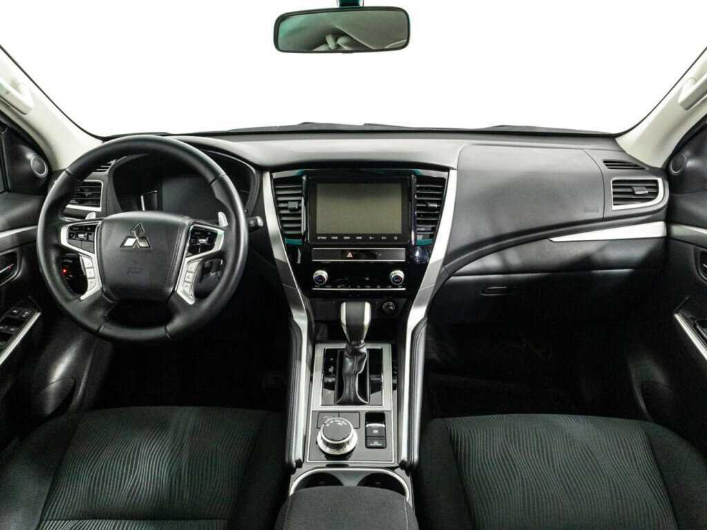 Mitsubishi Montero Sport, 2022 Фото №11