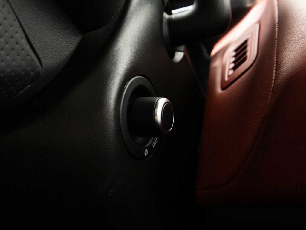 Land Rover Range Rover Sport, 2018 Фото №28