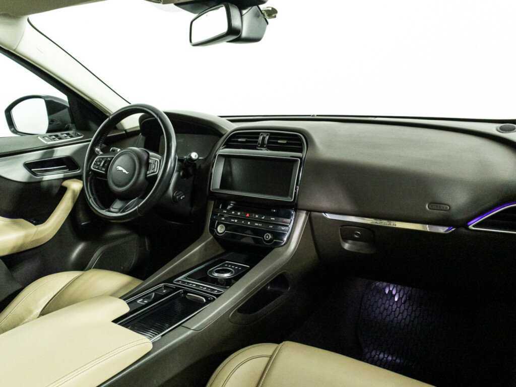 Jaguar F-Pace, 2016 - 108 000 км. | Фото №7