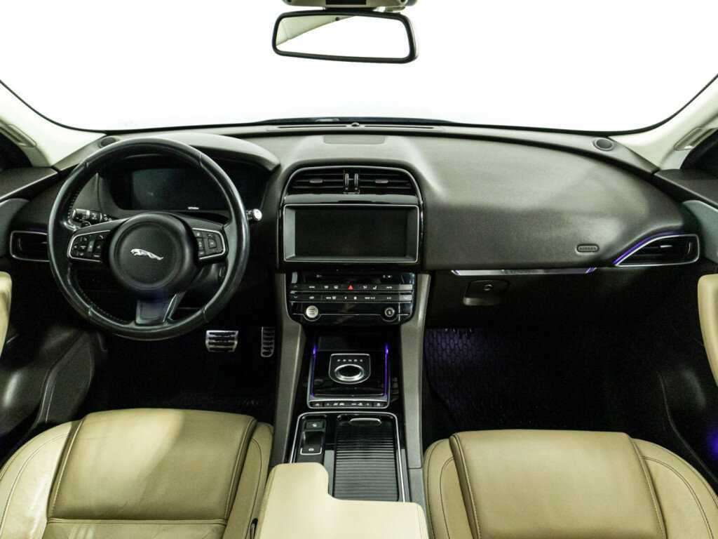 Jaguar F-Pace, 2016 Фото №11