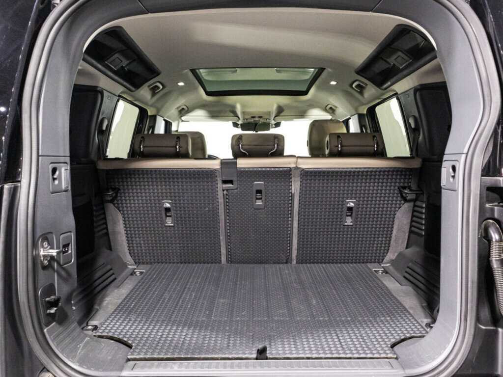 Land Rover Defender 110, 2021 Фото №13