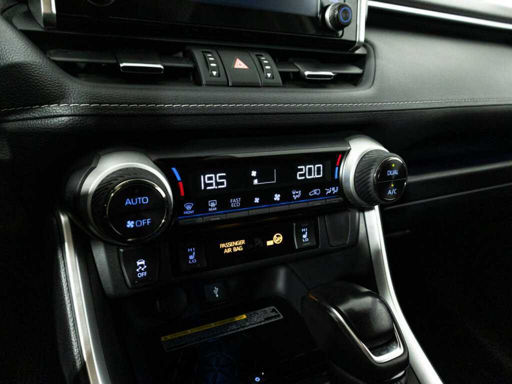 Toyota RAV4, 2022 Фото №19