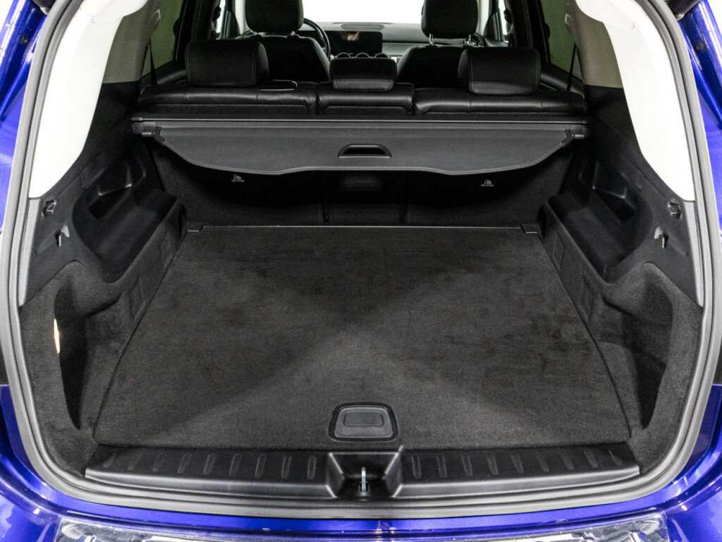 Mercedes-Benz GLB 200, 2020 Фото №15