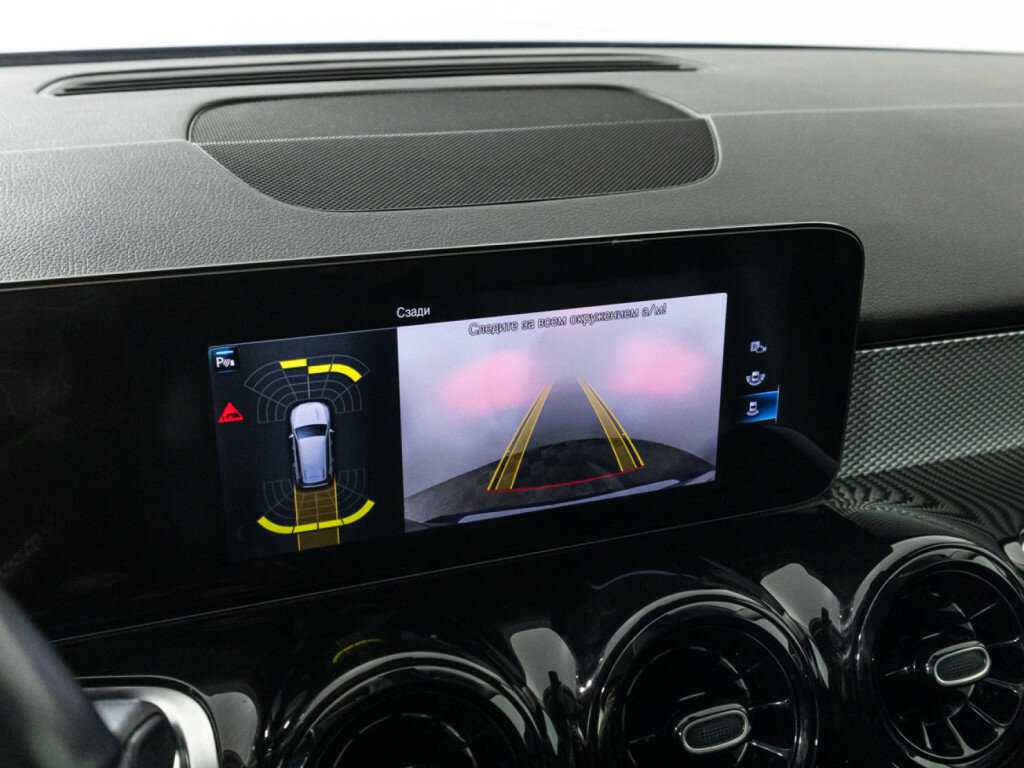 Mercedes-Benz GLB 200, 2020 Фото №17