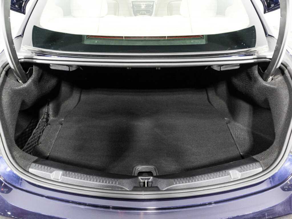 Mercedes-Benz E-Класс 200, 2017 Фото №15